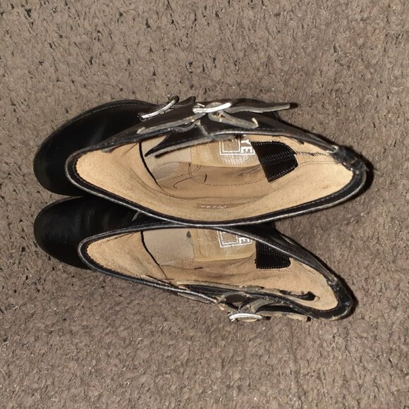 FRYE-Veronica-Short Bootie-Black Distressed Leather-Buckles-Sz 6/6.5-Excellent - Picture 7 of 9